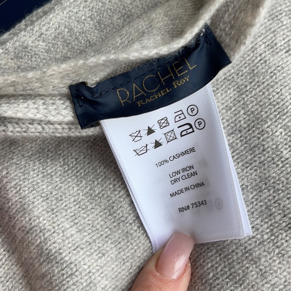 DREAMY 100% CASHMERE HAT AND WRAP by RACHEL ROY - Picture 4 of 6
